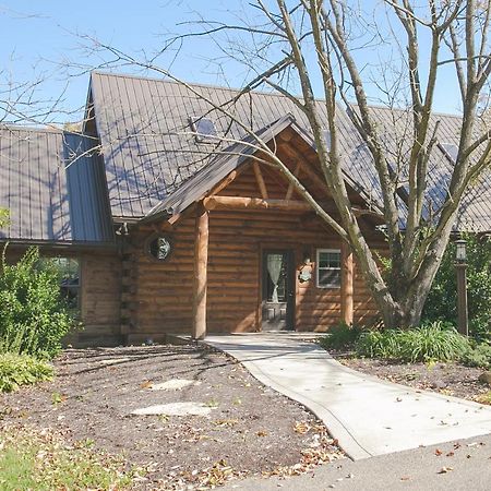 Hummingbird Haven Cabin By Amish Country Lodging Berlin Exterior foto